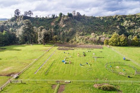 Photo of property in 12 Lagoon Road, Rangiwahia, Kimbolton, 4774