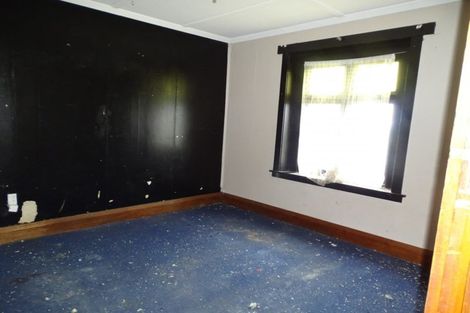 Photo of property in 28 Ocean Beach Road, Bluff, 9814