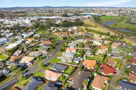 Photo of property in 3 Martin Jugum Lane, Ranui, Auckland, 0612