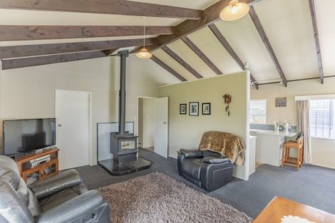 Photo of property in 2 Fergusson Avenue, Waipukurau, 4200