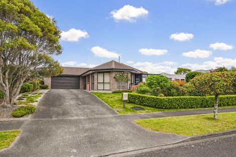 Photo of property in 4 Cranbrook Grove, Waikanae, 5036