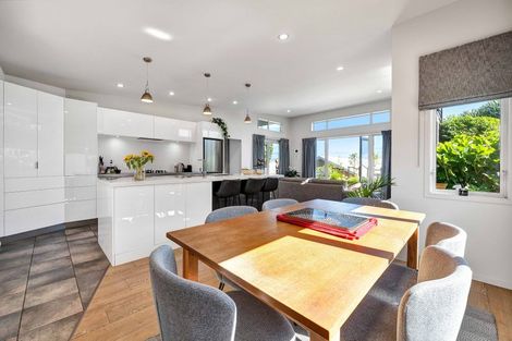 Photo of property in 181a Heta Road, Highlands Park, New Plymouth, 4312