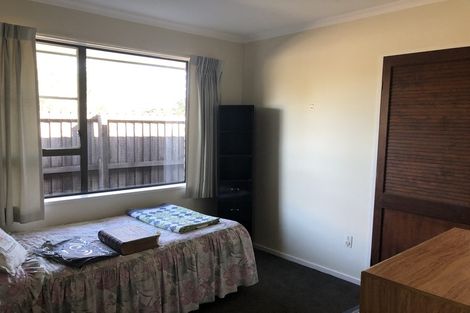 Photo of property in 2/54a Aorangi Road, Bryndwr, Christchurch, 8053