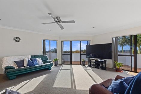 Photo of property in 8 Claridge Place, Mount Maunganui, 3116