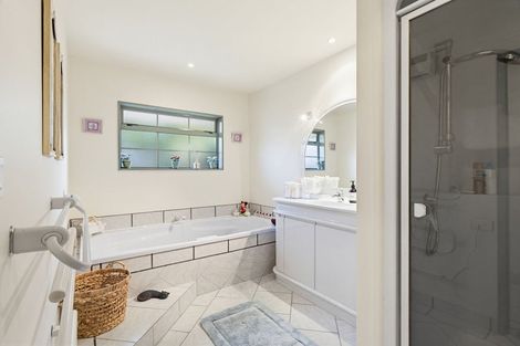 Photo of property in 14 Holdsworth Drive, Otamatea, Whanganui, 4500