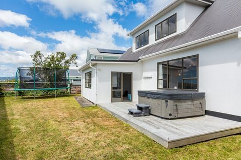 Photo of property in 68 Kahu Road, Paremata, Porirua, 5024