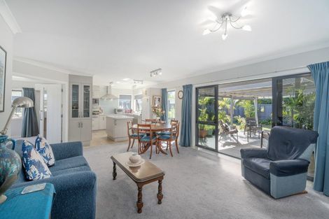 Photo of property in 29 Wells Place, Whitianga, 3510