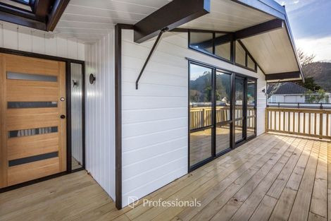 Photo of property in 99 Gibbons Street, Ebdentown, Upper Hutt, 5018