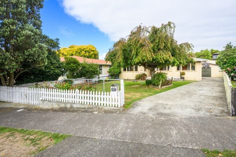 Photo of property in 55 Parkland Crescent, Terrace End, Palmerston North, 4410