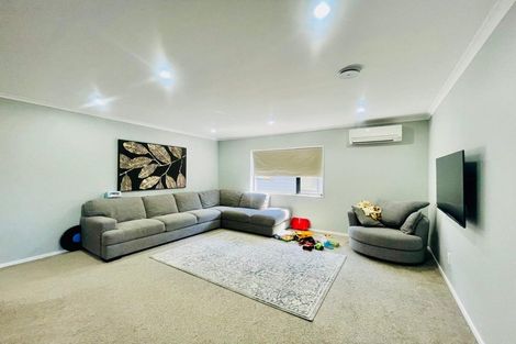 Photo of property in 52 Donegal Park Drive, Flat Bush, Auckland, 2019