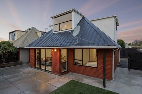 Photo of property in 49 Searells Road, Strowan, Christchurch, 8052