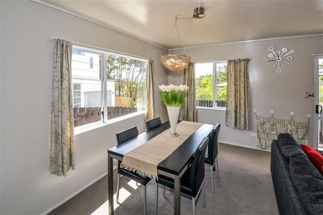 Photo of property in 1/20 Hogans Road, Glenfield, Auckland, 0629