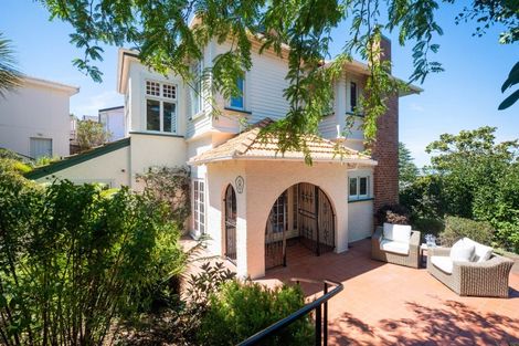 Photo of property in 8 Cobden Road, Bluff Hill, Napier, 4110