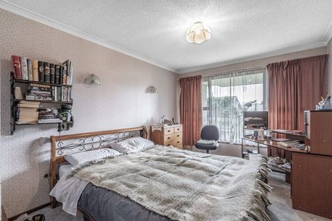 Photo of property in 2 Calder Place, Winton, 9720