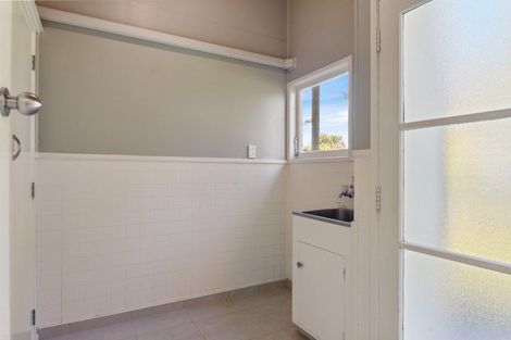 Photo of property in 1 Russell Crescent, Western Heights, Rotorua, 3015