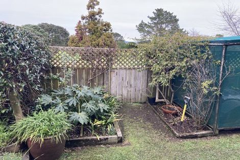 Photo of property in 166 Torkar Road, Clarks Beach, 2122