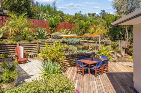 Photo of property in 21 Oaklands Grove, Clouston Park, Upper Hutt, 5018
