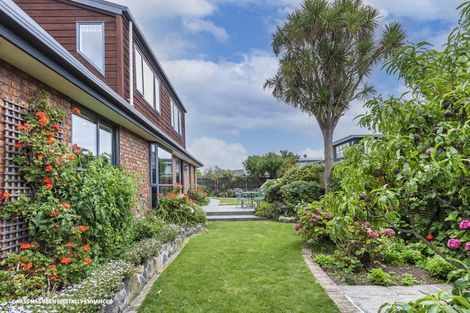 Photo of property in 57 Main Road, Redcliffs, Christchurch, 8081