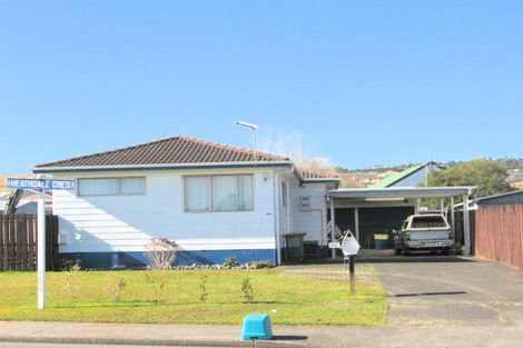 Photo of property in 18 Heathdale Crescent, Papakura, 2110