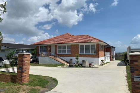 Photo of property in 51 Bradbury Road, Botany Downs, Auckland, 2010