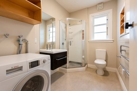 Photo of property in Ionian Flats, 123-125 Brougham Street, Mount Victoria, Wellington, 6011