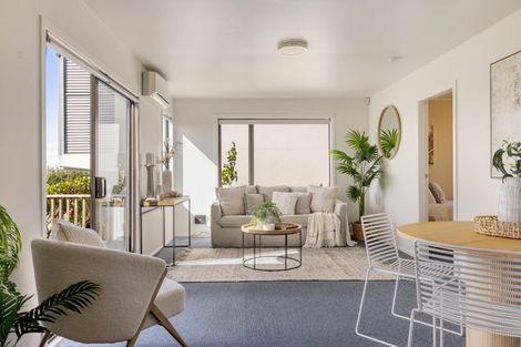 Photo of property in 1009 Papamoa Beach Road, Papamoa Beach, Papamoa, 3118