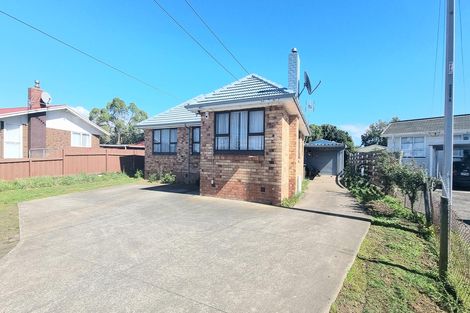 Photo of property in 13 Geoffrey Place, Mangere East, Auckland, 2024
