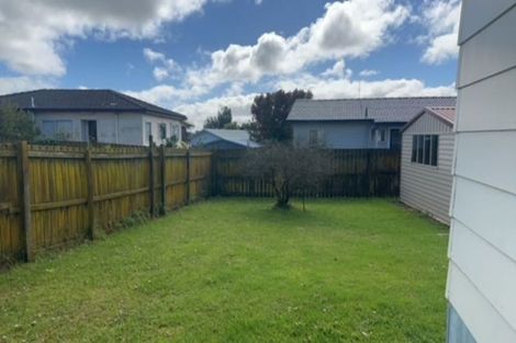 Photo of property in 15 Bundena Place, Clendon Park, Auckland, 2103