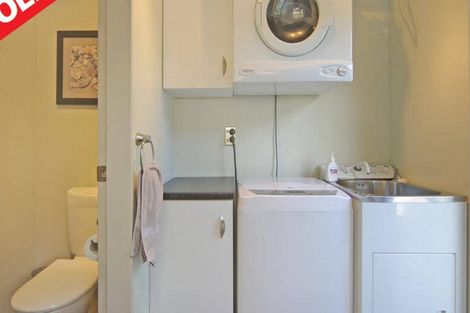 Photo of property in 2/131 Queens Drive, Lyall Bay, Wellington, 6022