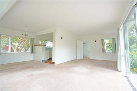 Photo of property in 8 Nicholson Place, Hillcrest, Auckland, 0627