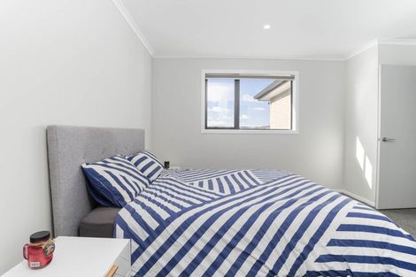 Photo of property in 13 Topsail Way, Whitby, Porirua, 5024