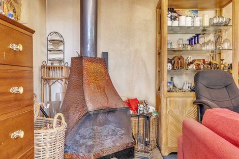 Photo of property in 9 Tahu Crescent, Sunnynook, Auckland, 0620