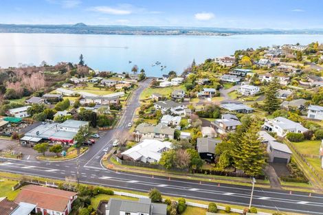 Photo of property in 2 Alberta Street, Acacia Bay, Taupo, 3330