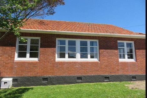 Photo of property in 39 Churton Crescent, Taita, Lower Hutt, 5011