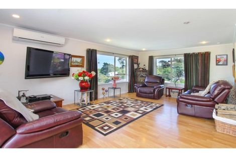 Photo of property in 272 Glamorgan Drive, Northcross, Auckland, 0630
