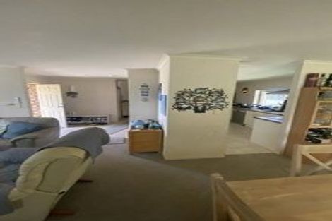 Photo of property in 15 Malin Place, Pinehill, Auckland, 0632