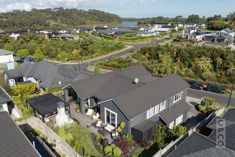 Photo of property in 61 Pitoitoi Drive, Riverhead, 0820