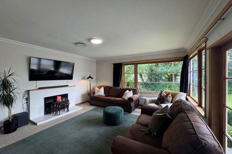 Photo of property in 9 Durham Crescent, Palmerston North, 4414