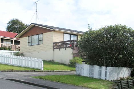 Photo of property in 3 Raelene Place, Massey, Auckland, 0614