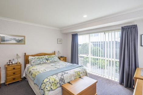 Photo of property in 38 Realm Drive, Paraparaumu, 5032