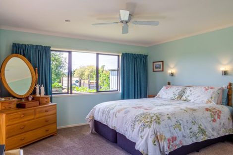 Photo of property in 35 Edgewater Grove, Whakatane, 3120