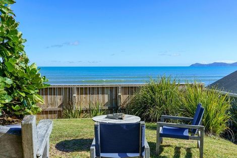 Photo of property in 34 The Parade, Paekakariki, 5034