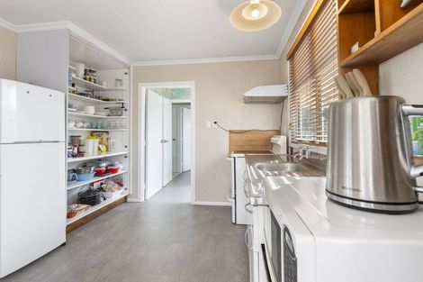 Photo of property in 6 Omata Road, Westown, New Plymouth, 4310