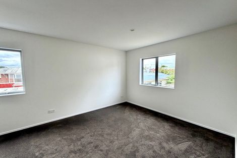 Photo of property in 17c Martin Place, Kelston, Auckland, 0602