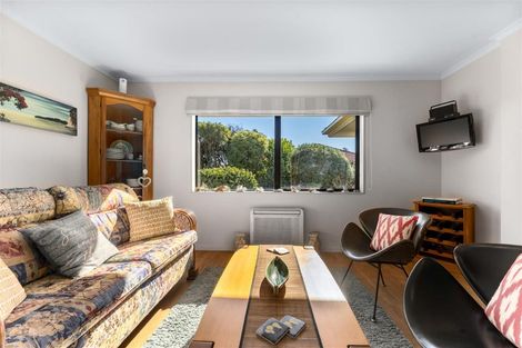 Photo of property in 10 Woodstock Place, Stoke, Nelson, 7011