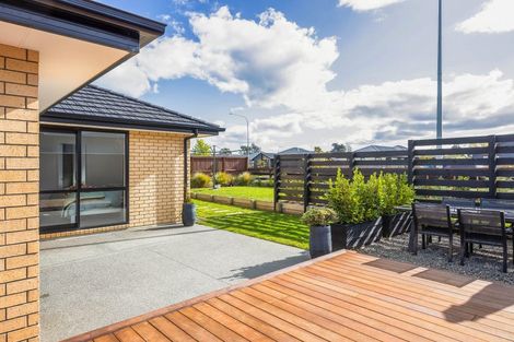 Photo of property in 35 Tara Crescent, Woodend, 7610