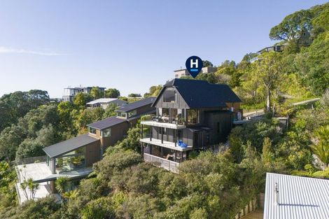Photo of property in 34 Motuhoa Road, Tairua, 3508