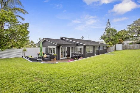 Photo of property in 26 Coromandel Crescent, Mairangi Bay, Auckland, 0630