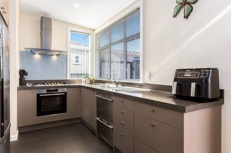 Photo of property in 13 Main Road, Titahi Bay, Porirua, 5022