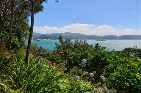Photo of property in 14 The Crescent, Roseneath, Wellington, 6011